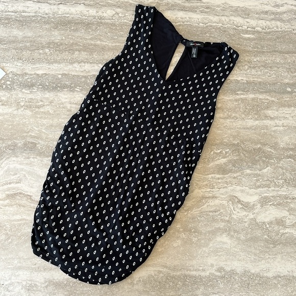 *MATERNITY* stretchy v-neck tank top - Picture 4 of 6